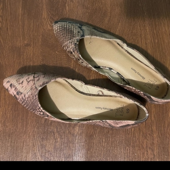 time and true Shoes - Snake skin flats